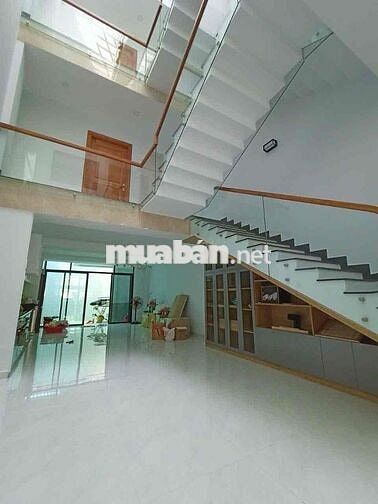CHO THUÊ NHÀ NGUYÊN CĂN MỚI ĐẸP NGUYỄN THỊ THẬP QUẬN 7 GIÁ 35tr/th