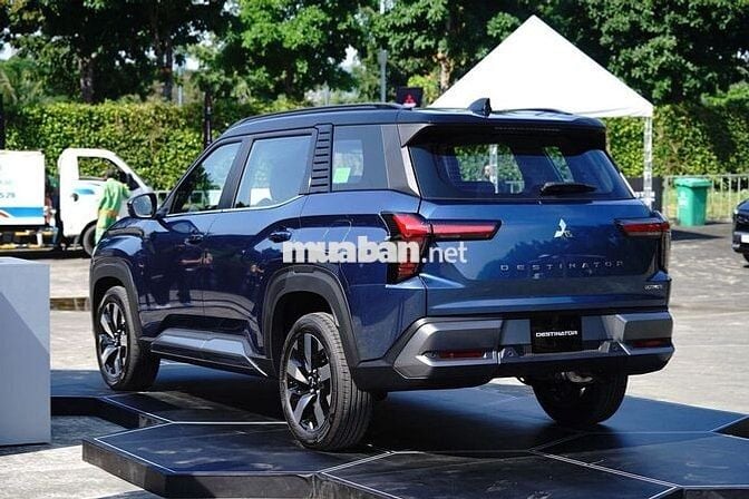 Mitsubishi Destinator SUV 7 chỗ Turbo, trả góp 85%