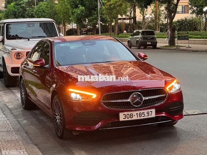 Mercedes C200plus V1 2023 Màu Đỏ nội thất Đen
