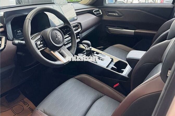 Mitsubishi Destinator SUV 7 chỗ Turbo, trả góp 85%