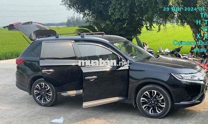 Mitsubishi Outlander 2021 SUV Đen