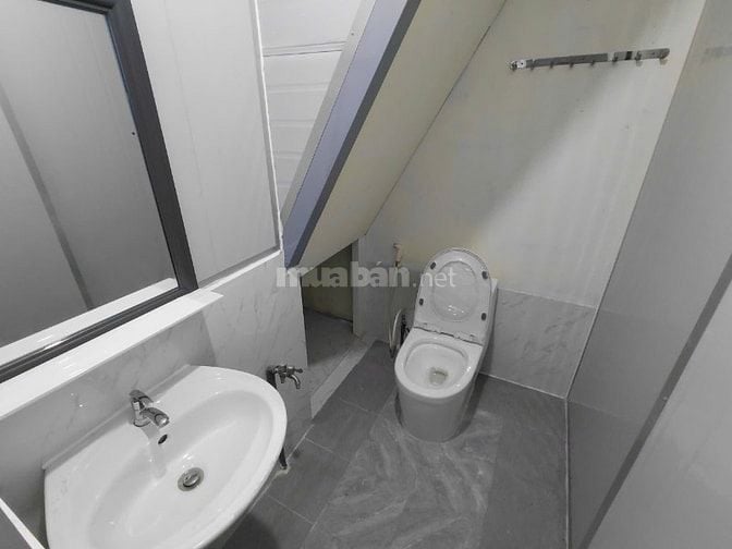 NHÀ HẺM XE HƠI, F. TÂN QUY, Q7,DT 6X15, 1LAU, 6PN, 3WC, GIÁ 16TR/THANG