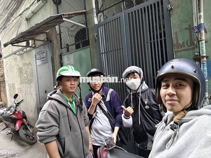 [KO CẦN KN] 5 NHÂN VIÊN REP TIN NHẮN THUÊ PHÒNG