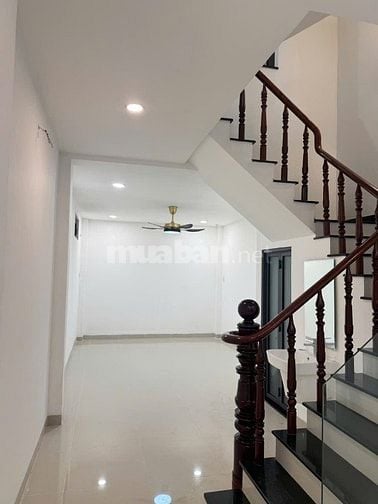 nhà bán chính chủ quận 3 hẻm 7m đường NKKN