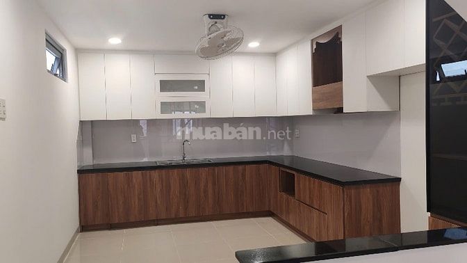 nhà bán chính chủ quận 3 hẻm 7m đường NKKN