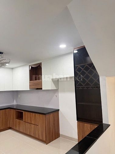 nhà bán chính chủ quận 3 hẻm 7m đường NKKN
