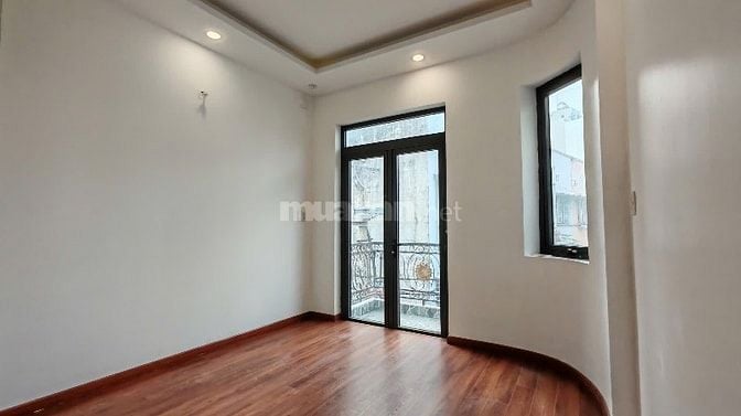 nhà bán chính chủ quận 3 hẻm 7m đường NKKN