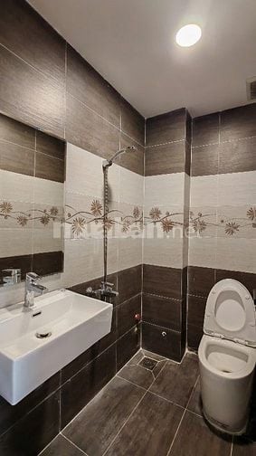 nhà bán chính chủ quận 3 hẻm 7m đường NKKN