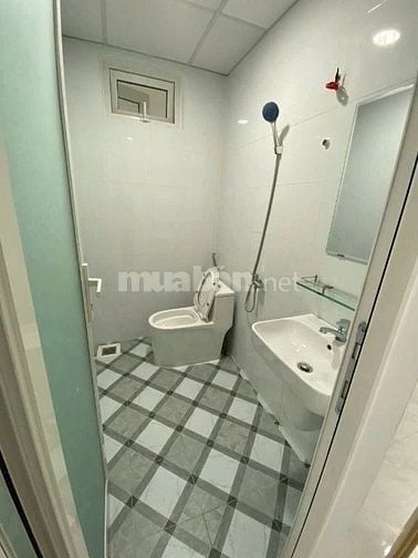 Nhà hẻm 3,5m thẳng thông 1/ Sư Vạn Hạnh. 5,6mx11,5m. T+L. Giá 5.97 tỷ