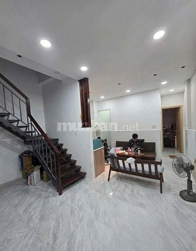 Nhà hẻm 3,5m thẳng thông 1/ Sư Vạn Hạnh. 5,6mx11,5m. T+L. Giá 5.97 tỷ