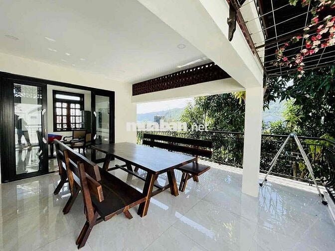 CHO THUÊ BIỆT THỰ GÓC AN VIÊN – CHỈ VÀI BƯỚC CHÂN RA BIỂN