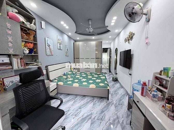 Phố Vip Nguyên Hồng, 6 tầng thang máy, Ngõ rộng ba gác tránh, Nhà đẹp