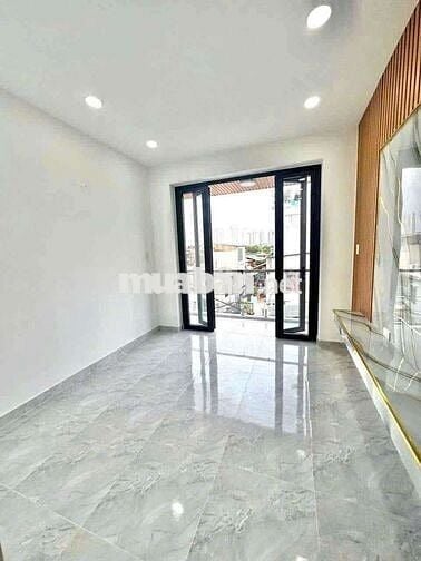 BẾN VÂN ĐỒN Q4- 3 LẦU ĐÚC- 25m2- CHỈ 4 TỶ nhỉnh