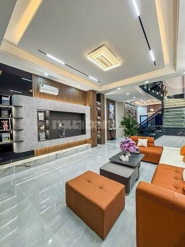 Giảm giá sâu bán nhanh nhà 1 trệt 1 lầu SHR, Thủ Dầu Một, Bình Dương
