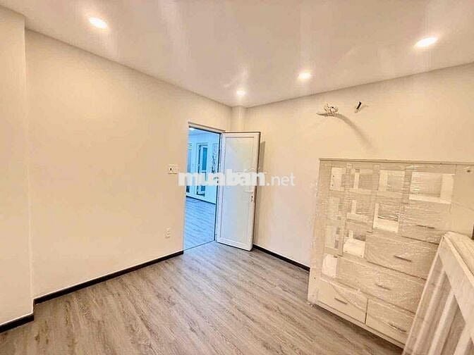 Bán căn hộ chung cư phan văn trị-bình thạnh