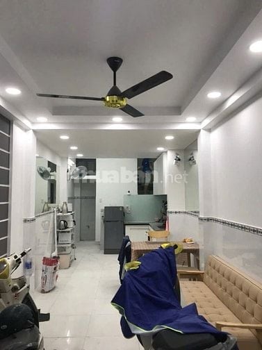 Cho thuê nhà hẻm 60 Lê Thị Riêng, Quận 1: 3.2m x 11m, 3 lầu, 5PN, 3WC