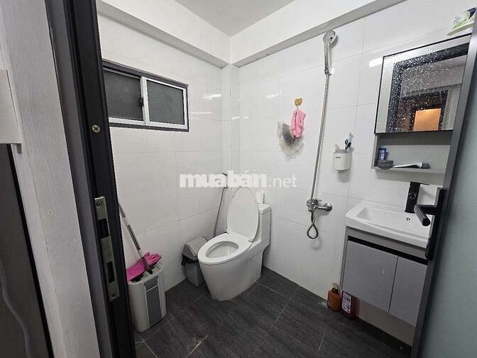Cho thuê lửng 25m2, tách bếp 5tr5