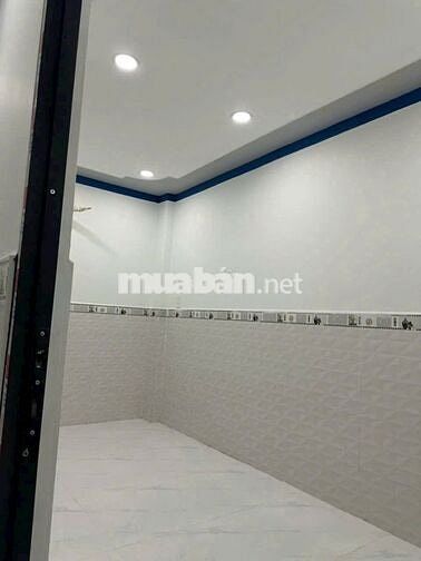 Cho thuê nhà Nguyên Căn Ngay KTX Khu B, T+ Lững