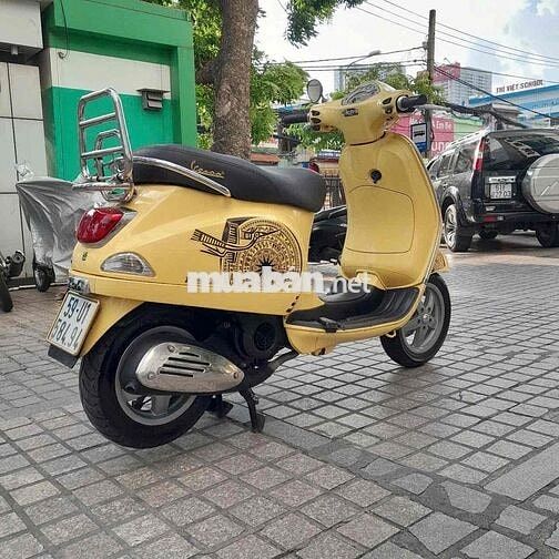 Piaggio Vespa Vàng