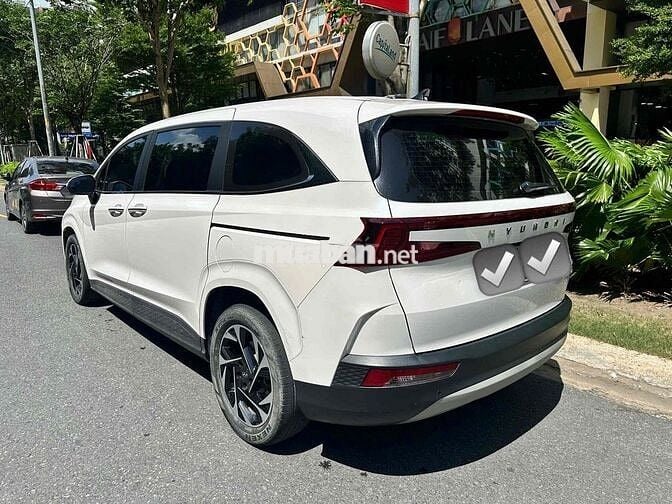 Hyundai Custin 2.0 Turbo 2024 Trắng 7 chỗ