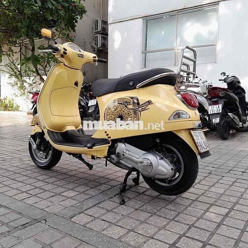 Piaggio Vespa Vàng