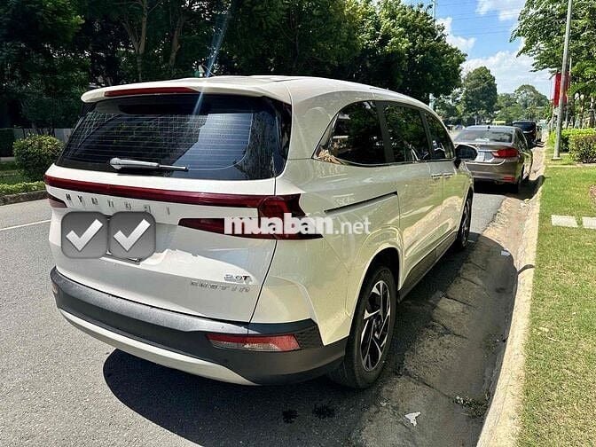 Hyundai Custin 2.0 Turbo 2024 Trắng 7 chỗ