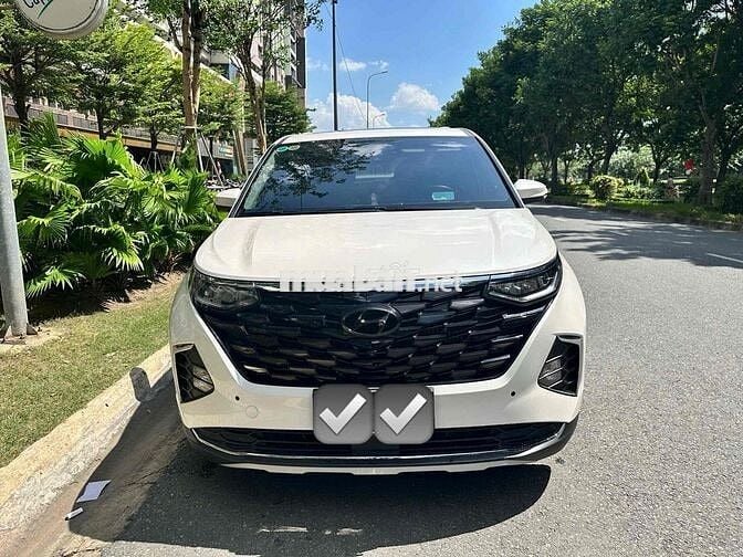 Hyundai Custin 2.0 Turbo 2024 Trắng 7 chỗ