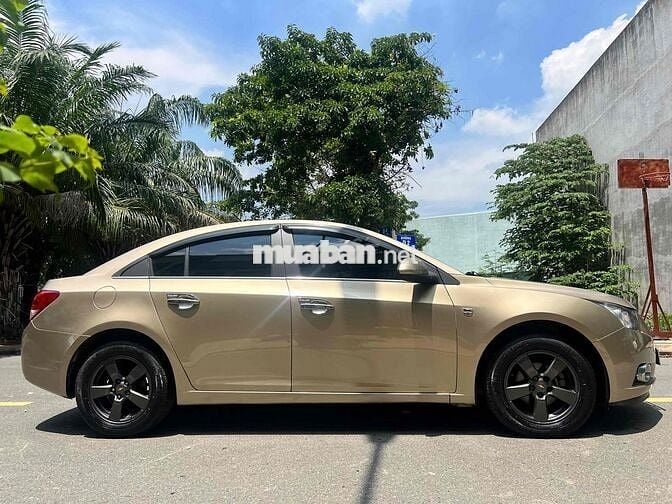 Chevrolet Cruze 2011 Tự động Vàng cát