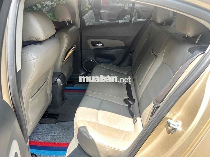 Chevrolet Cruze 2011 Tự động Vàng cát