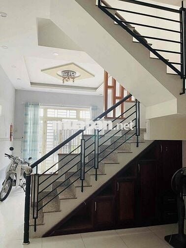 NHÀ GẦN TU VIỆN KHÁNH AN. TRỆT LẦU 2PN 2WC. ( XE HƠI ĐỖ CỬA )