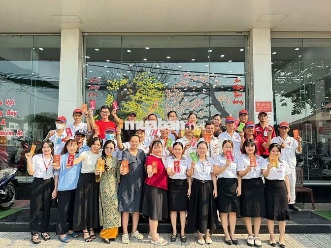 TUYỂN TÀI XẾ LÁI XE CHO SẾP