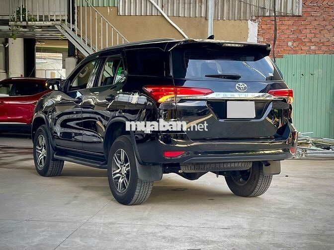 Toyota Fortuner 2022 4x2 AT 2.4L Dầu Đen