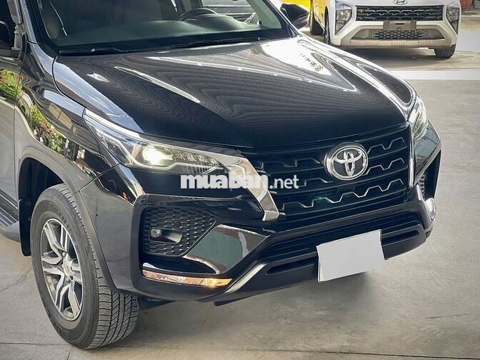 Toyota Fortuner 2022 4x2 AT 2.4L Dầu Đen