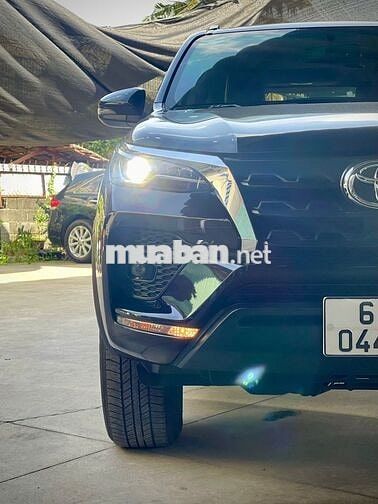 Toyota Fortuner 2022 4x2 AT 2.4L Dầu Đen