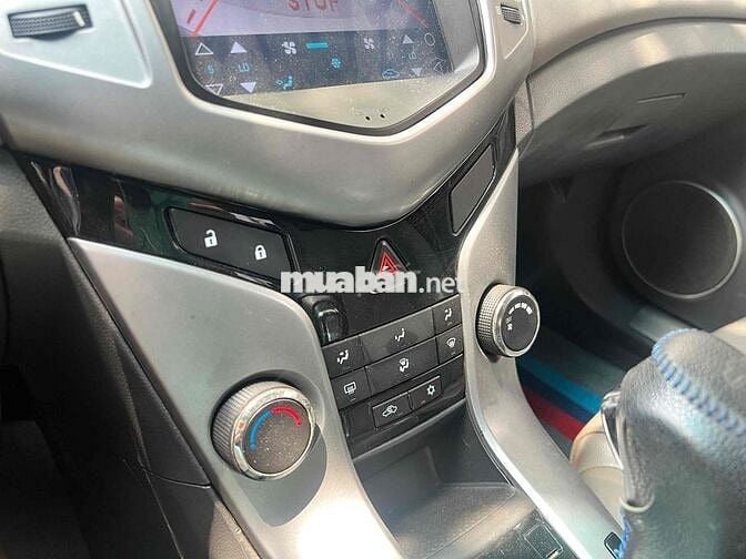 Chevrolet Cruze 2011 Tự động Vàng cát