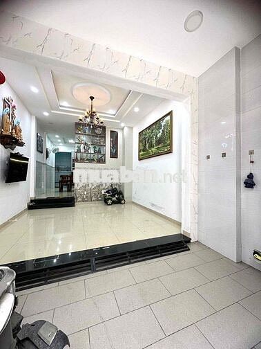 Nhà hẻm 520 Quốc Lộ 13 gần Vạn Phúc 1tr2l 4PN 3WC giá 17tr/th ful nt