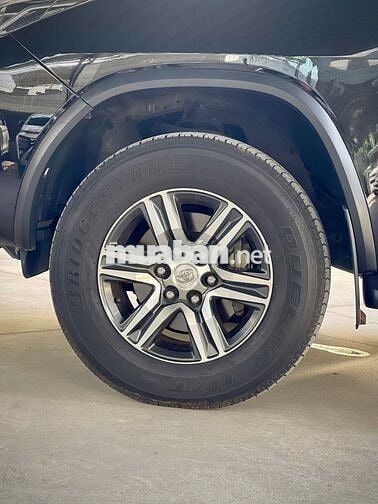 Toyota Fortuner 2022 4x2 AT 2.4L Dầu Đen