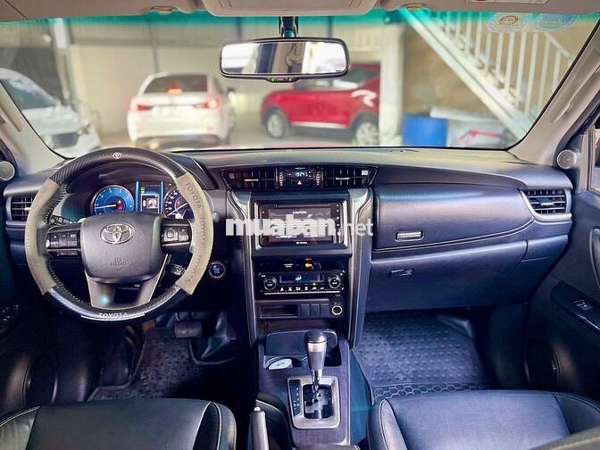 Toyota Fortuner 2022 4x2 AT 2.4L Dầu Đen