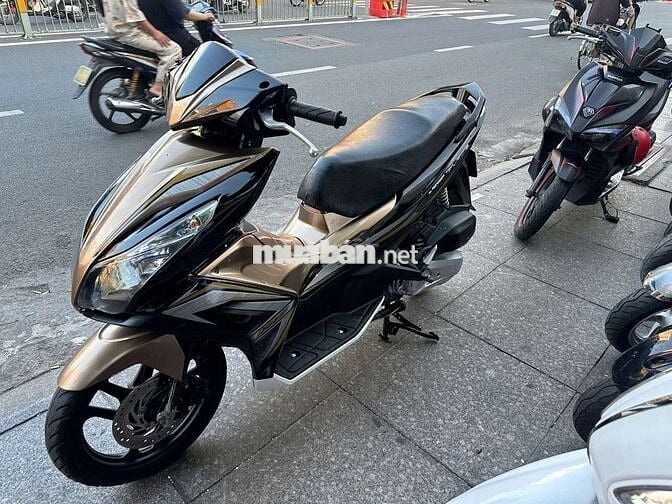 Honda Air Blade 2014 Đen, Vàng đồng Đã sử dụng