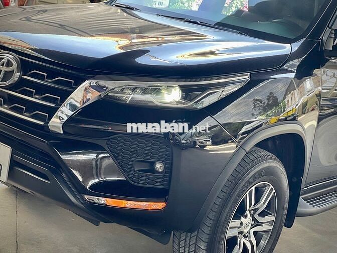 Toyota Fortuner 2022 4x2 AT 2.4L Dầu Đen