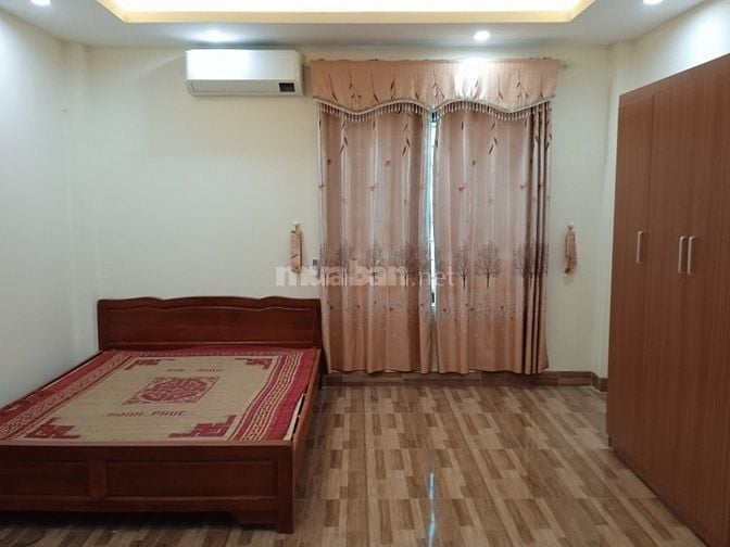 Cho thuê nhà nguyên căn diện tích 33m2 x 6 tầng, có gara ô tô , giá 10