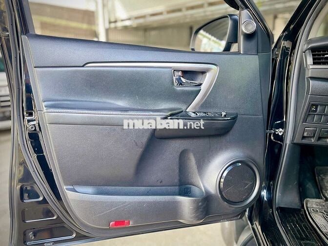 Toyota Fortuner 2022 4x2 AT 2.4L Dầu Đen