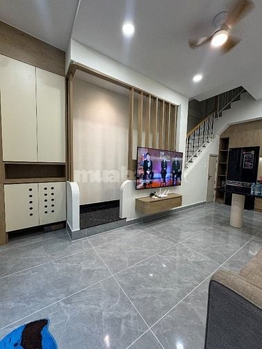 NHÀ MỚI ĐẸP FULL NỘI THẤT CAO CẤP. HẺM XE HƠI KHU LỮ GIA 