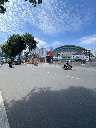 NHÀ MỚI ĐẸP FULL NỘI THẤT CAO CẤP. HẺM XE HƠI KHU LỮ GIA 