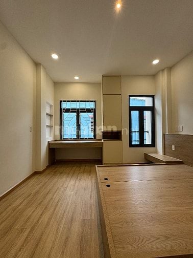 NHÀ MỚI ĐẸP FULL NỘI THẤT CAO CẤP. HẺM XE HƠI KHU LỮ GIA 