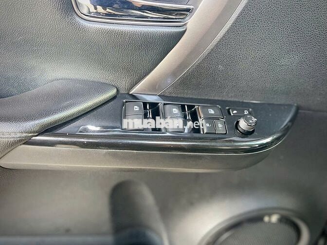 Toyota Fortuner 2022 4x2 AT 2.4L Dầu Đen