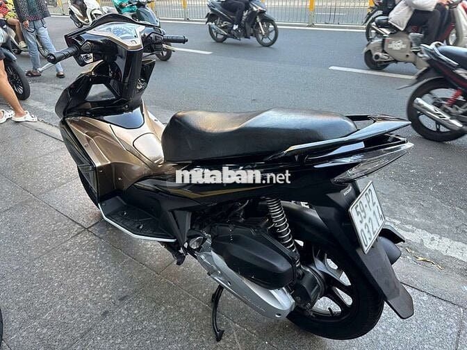 Honda Air Blade 2014 Đen, Vàng đồng Đã sử dụng