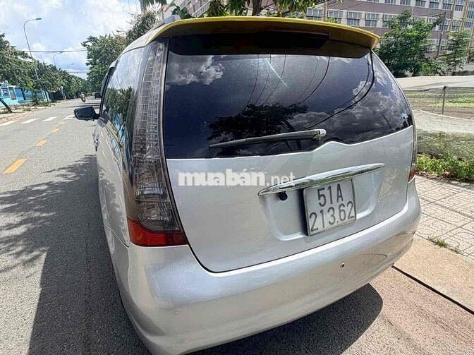 Mitsubishi Grandis 7 chỗ Vàng bạc