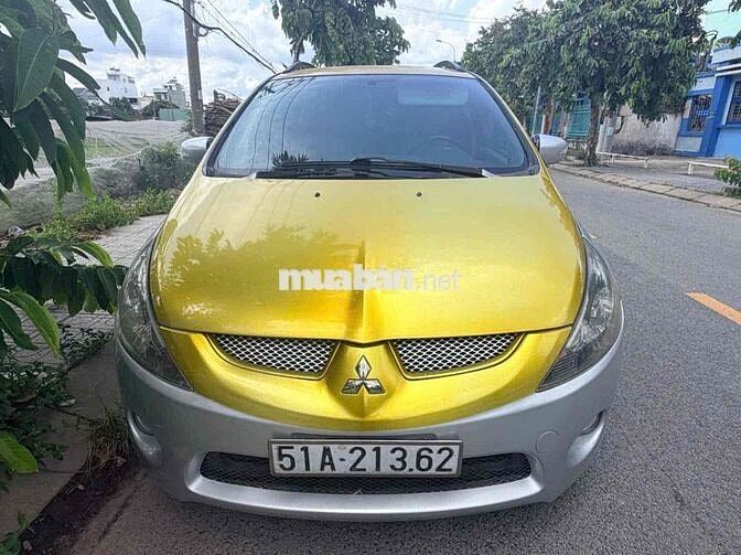 Mitsubishi Grandis 7 chỗ Vàng bạc