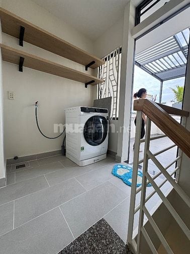 NHÀ MỚI ĐẸP FULL NỘI THẤT CAO CẤP. HẺM XE HƠI KHU LỮ GIA 